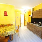 Residence Casa Longa By Livigno Accomodation